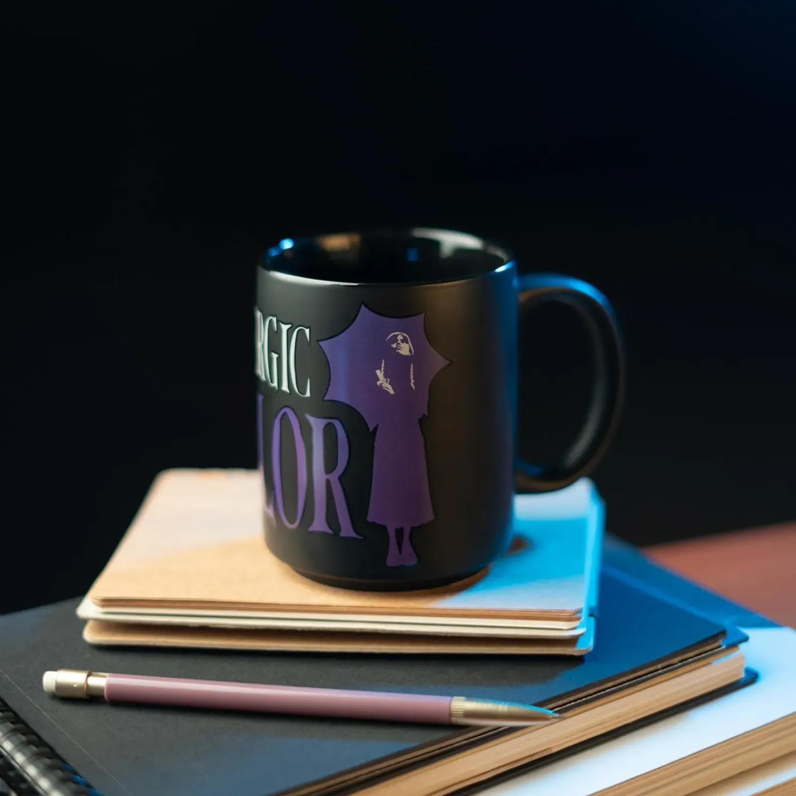 Wednesday Canecas > Caneca - I´M Allergic To Color
